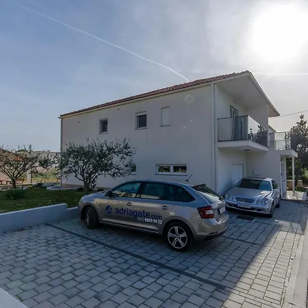 Appartement Niko Podstrana